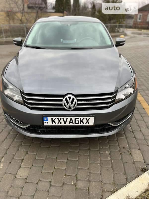 Седан Volkswagen Passat 2013 в Валках