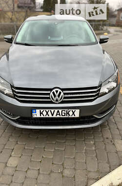 Седан Volkswagen Passat 2013 в Валках