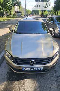 Седан Volkswagen Passat 2016 в Дніпрі