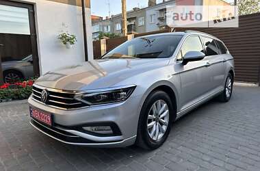 Универсал Volkswagen Passat 2020 в Луцке