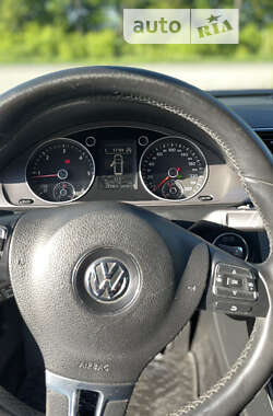 Универсал Volkswagen Passat 2012 в Збараже