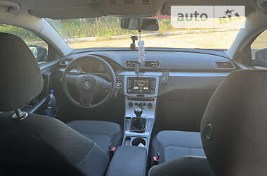 Универсал Volkswagen Passat 2012 в Херсоне