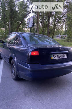 Седан Volkswagen Passat 1997 в Вышгороде