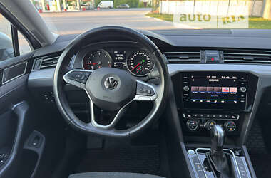 Седан Volkswagen Passat 2019 в Житомирі