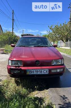 Седан Volkswagen Passat 1992 в Одессе