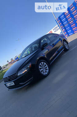 Седан Volkswagen Passat 2011 в Киеве