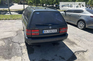 Универсал Volkswagen Passat 1994 в Харькове