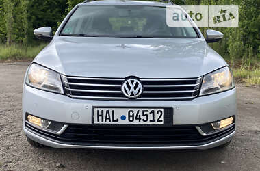 Универсал Volkswagen Passat 2012 в Червонограде