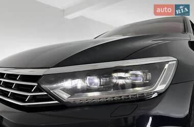 Универсал Volkswagen Passat 2018 в Львове