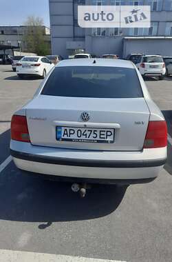 Седан Volkswagen Passat 1999 в Днепре
