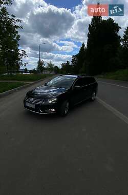 Універсал Volkswagen Passat 2013 в 