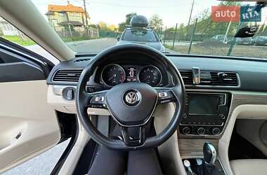 Седан Volkswagen Passat 2018 в Киеве