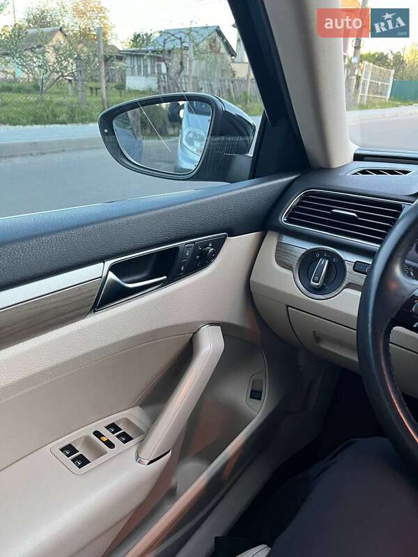 Седан Volkswagen Passat 2018 в Киеве
