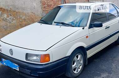 Седан Volkswagen Passat 1993 в Жмеринке