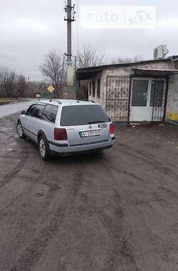 Универсал Volkswagen Passat 1998 в Курахово