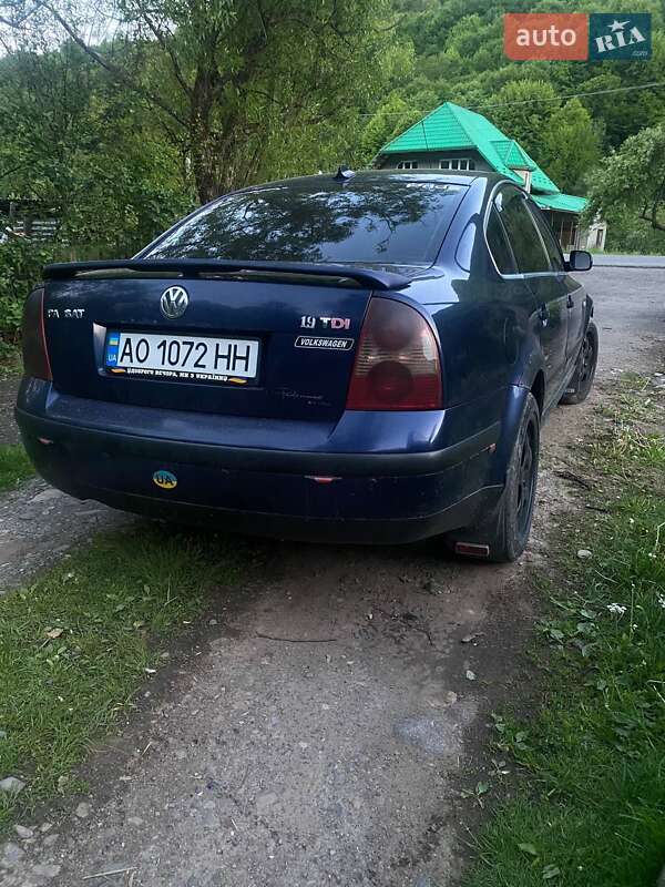 Седан Volkswagen Passat 2000 в Межгорье