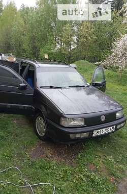 Универсал Volkswagen Passat 1989 в Городке