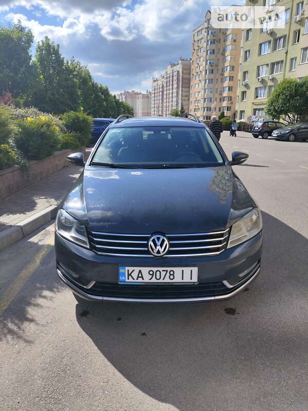 Універсал Volkswagen Passat 2013 в Києві