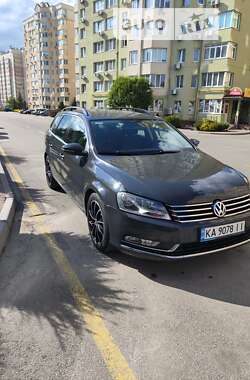 Універсал Volkswagen Passat 2013 в Києві