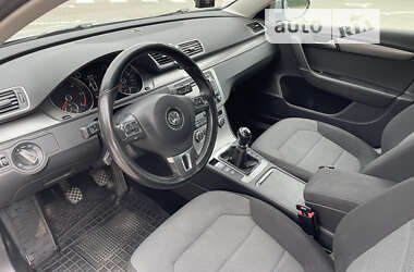 Универсал Volkswagen Passat 2012 в Виннице