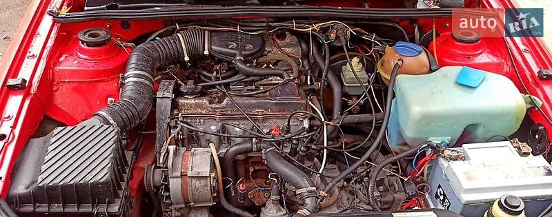 Седан Volkswagen Passat 1988 в Харкові