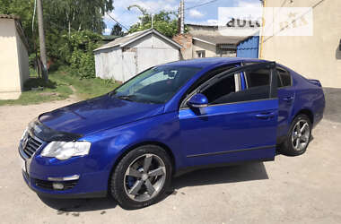 Седан Volkswagen Passat 2009 в Волочиську