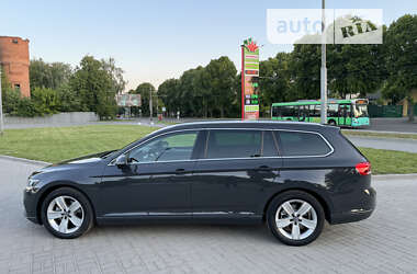 Универсал Volkswagen Passat 2019 в Житомире