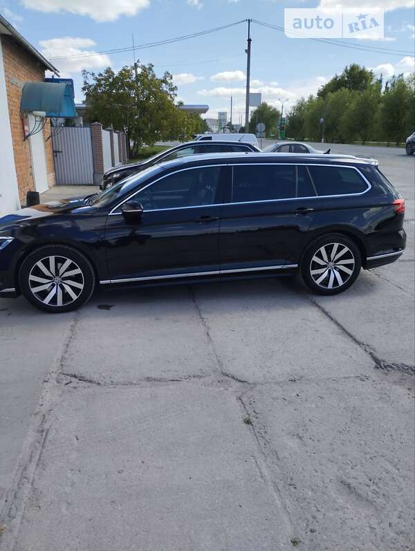 Универсал Volkswagen Passat 2017 в Дунаевцах