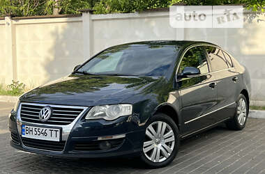Седан Volkswagen Passat 2005 в Одессе