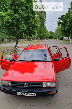 Универсал Volkswagen Passat 1988 в Киеве