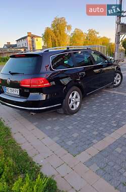 Универсал Volkswagen Passat 2012 в Львове
