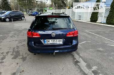 Универсал Volkswagen Passat 2011 в Ровно