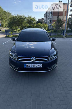 Универсал Volkswagen Passat 2011 в Староконстантинове