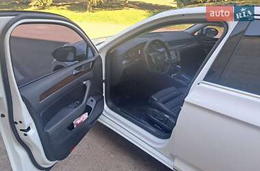 Седан Volkswagen Passat 2017 в 