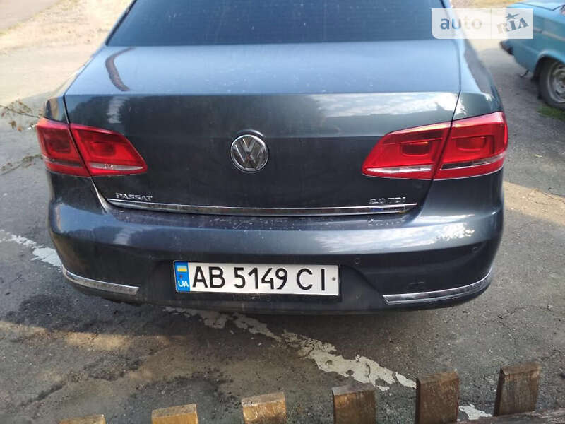 Седан Volkswagen Passat 2011 в Песчанке
