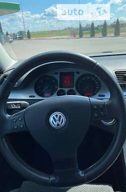 Универсал Volkswagen Passat 2007 в Ровно