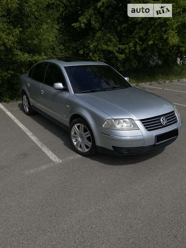 Седан Volkswagen Passat 2003 в Киеве