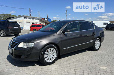 Седан Volkswagen Passat 2006 в Чернівцях