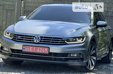 Седан Volkswagen Passat 2019 в Дрогобичі