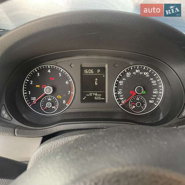 Седан Volkswagen Passat 2014 в Львове