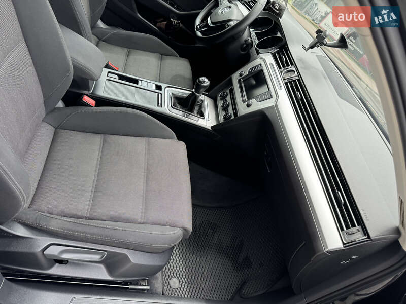 Универсал Volkswagen Passat 2016 в Львове