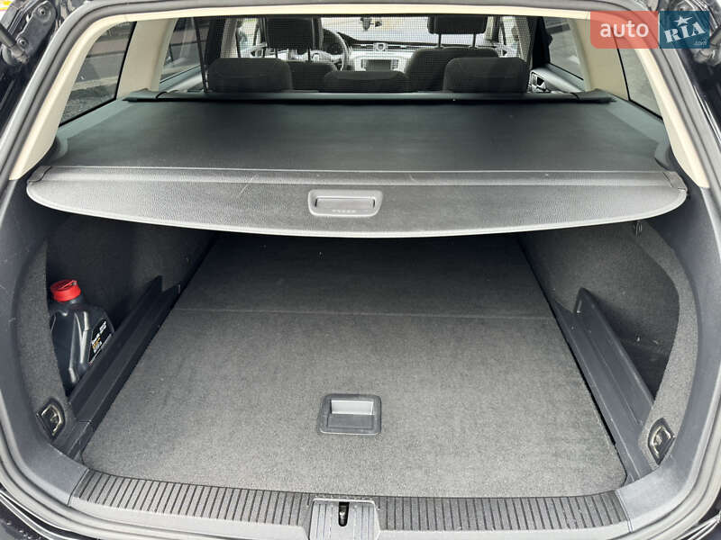 Универсал Volkswagen Passat 2016 в Львове