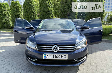 Седан Volkswagen Passat 2013 в Івано-Франківську