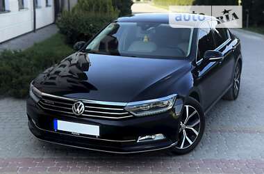 Седан Volkswagen Passat 2015 в Хмельницком