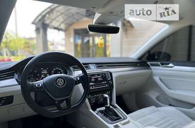 Седан Volkswagen Passat 2015 в Хмельницком