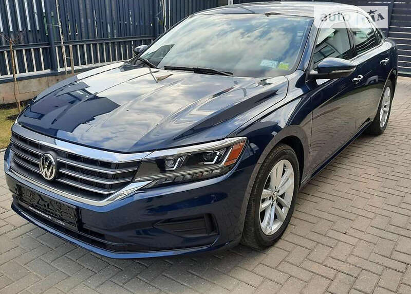 Седан Volkswagen Passat 2020 в Ивано-Франковске