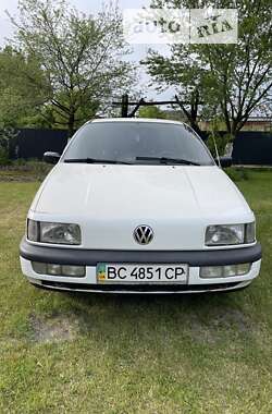 Седан Volkswagen Passat 1989 в Львові