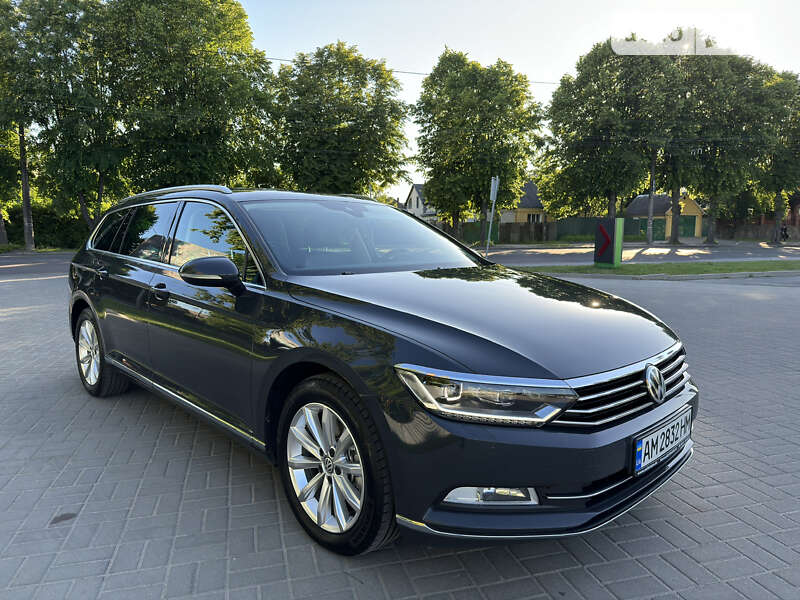 Універсал Volkswagen Passat 2018 в Житомирі