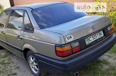 Седан Volkswagen Passat 1991 в Львові