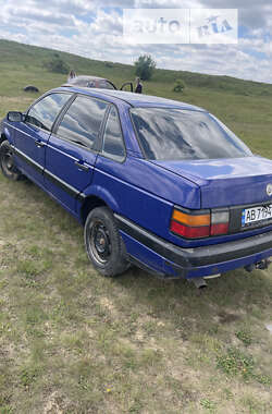 Седан Volkswagen Passat 1989 в Баре